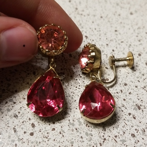 Vintage Jewelry - Coro jewelry screw back earrings